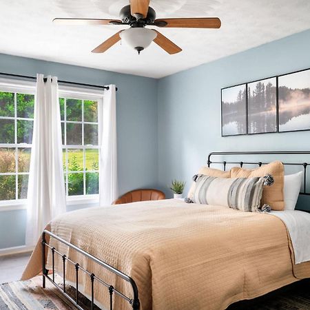 Modern Decor, Hot Tub, Fire Pit & River Access! Luray Luaran gambar