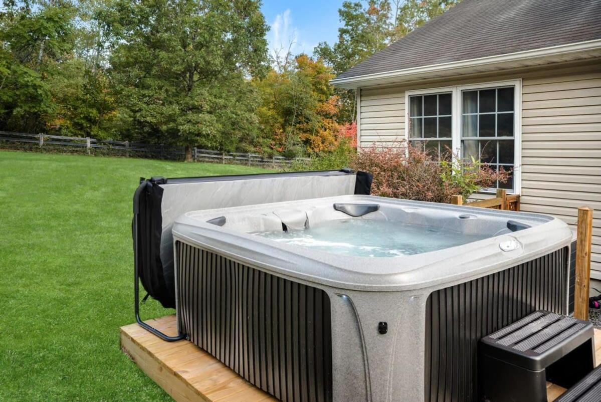 Modern Decor, Hot Tub, Fire Pit & River Access! Luray Luaran gambar