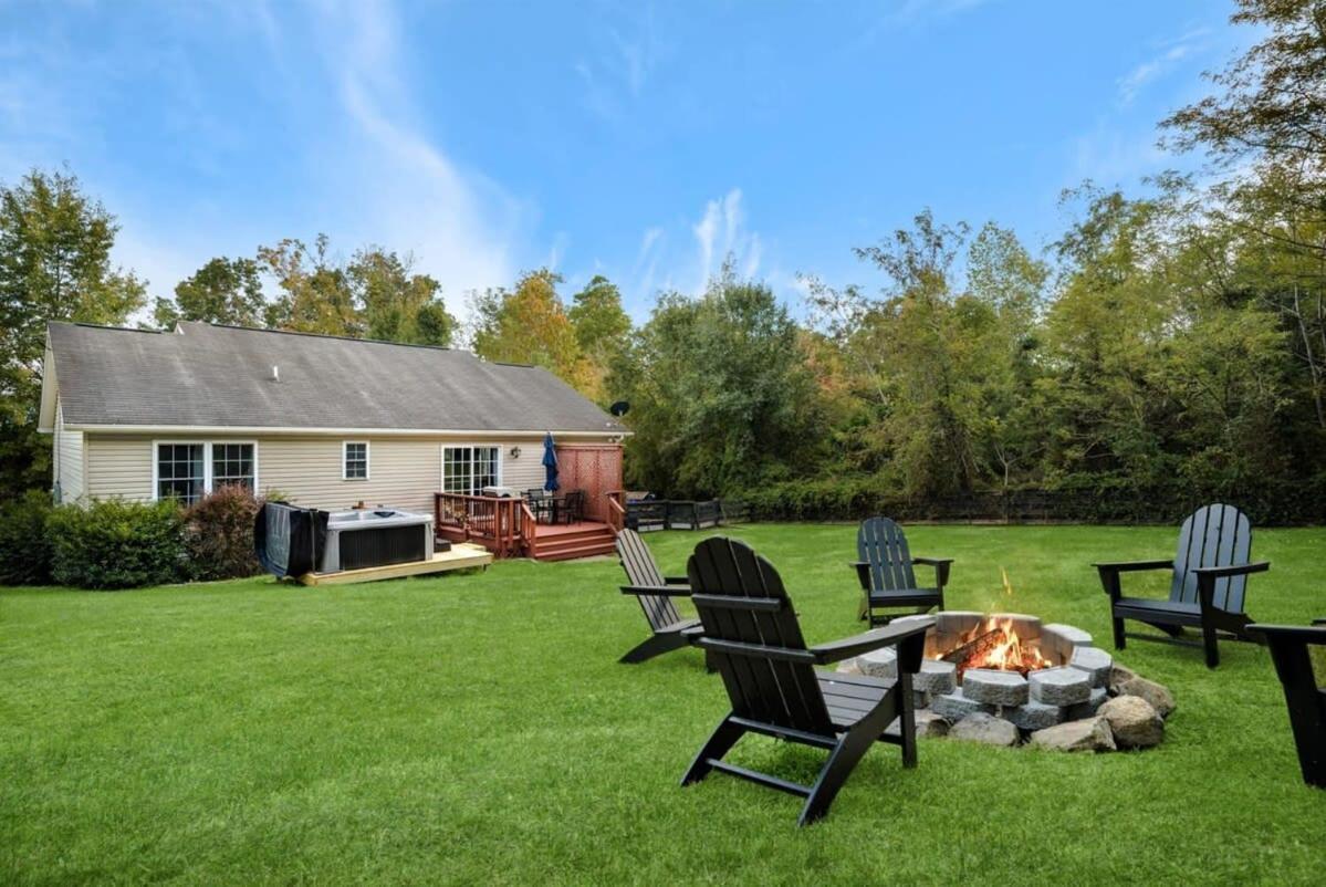 Modern Decor, Hot Tub, Fire Pit & River Access! Luray Luaran gambar