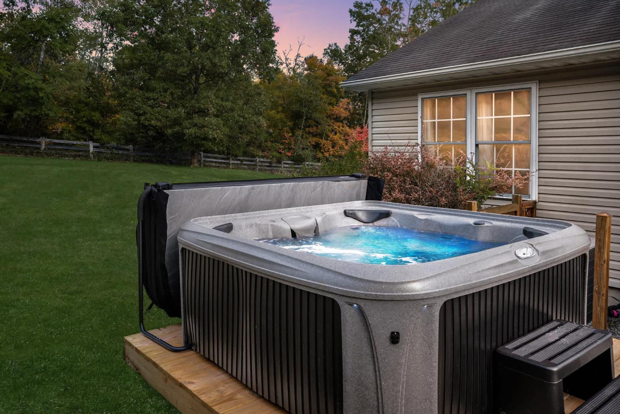 Modern Decor, Hot Tub, Fire Pit & River Access! Luray Luaran gambar